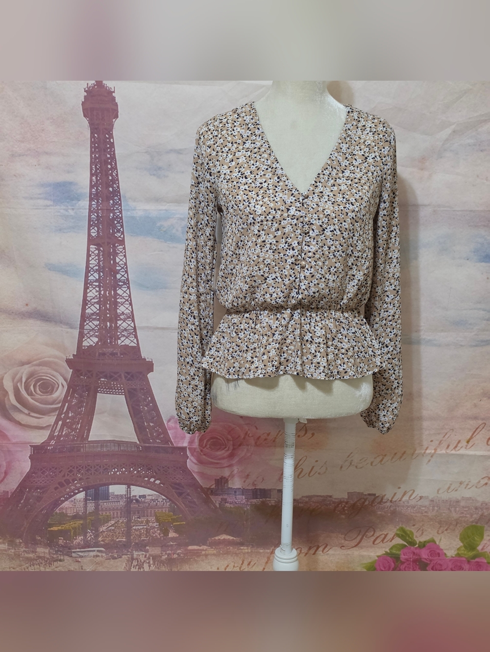 Sienna Sky Beige Floral V-Neck Peplum Blouse Sz S
